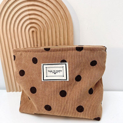 Embroidery Cosmetic Bag Clutch Bag Large Makeup Organizer Pouch 5*18*25 CM 50G