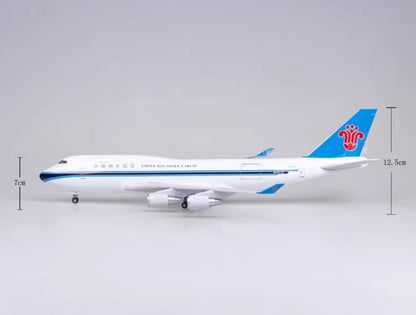 1:150 47CM CHINA SOUTHERN CARGO BOEING 747-400 Airplane Landing Gear Resin Model