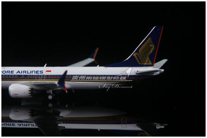 1:400 JC Wings SINGAPORE AIRLINES BOEING 737 MAX 8 Passenger Plane Diecast Model