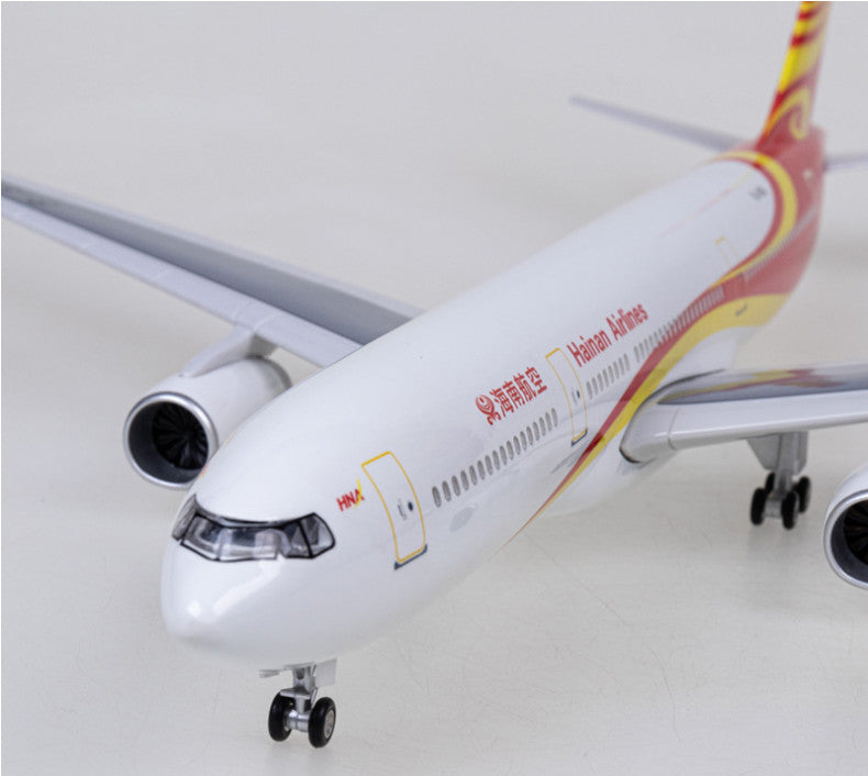 47CM 1:135 HAINAN AIRLINE AIRBUS A330 Passenger Plane Landing Gears Resin Model