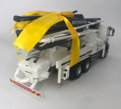 1:50 BETONSTAR H40-5RZ CONCRETE PUMP Construct Equipment Machine Diecast Model