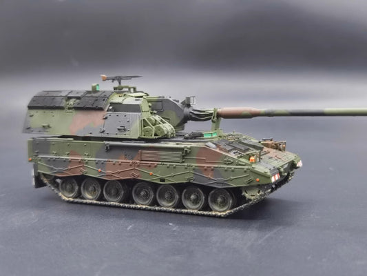 Spot 1/72 German PzH-2000 self-propelled howitzer Heavy Armor Static Model