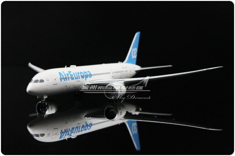 1:400 Phoenix Air Europa BOEING 787-8 Passenger Airplane Diecast Aircraft Model