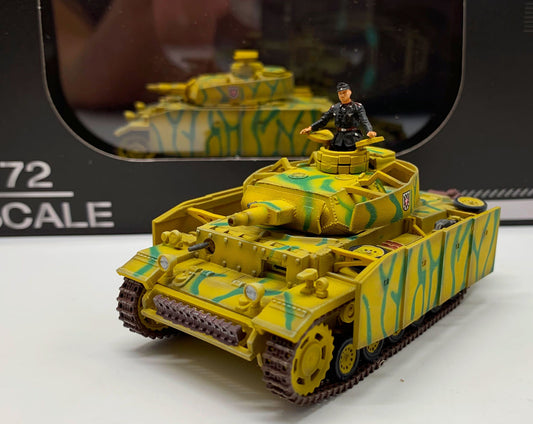 3R GERMAN Type 3 N+1 Soldiers 1/72 DIECAST MODEL TANK
