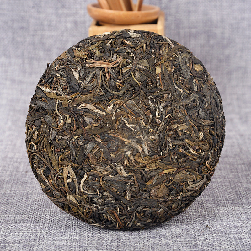 Ji Lu Shan Yunnan Ancient Tree Tea 200g Spring Tea Cake Yiwu Tea-