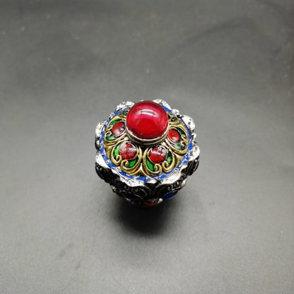 Pure Copper Snuff Bottle with Gemstones on Both Sides of The Snuff Bottle
