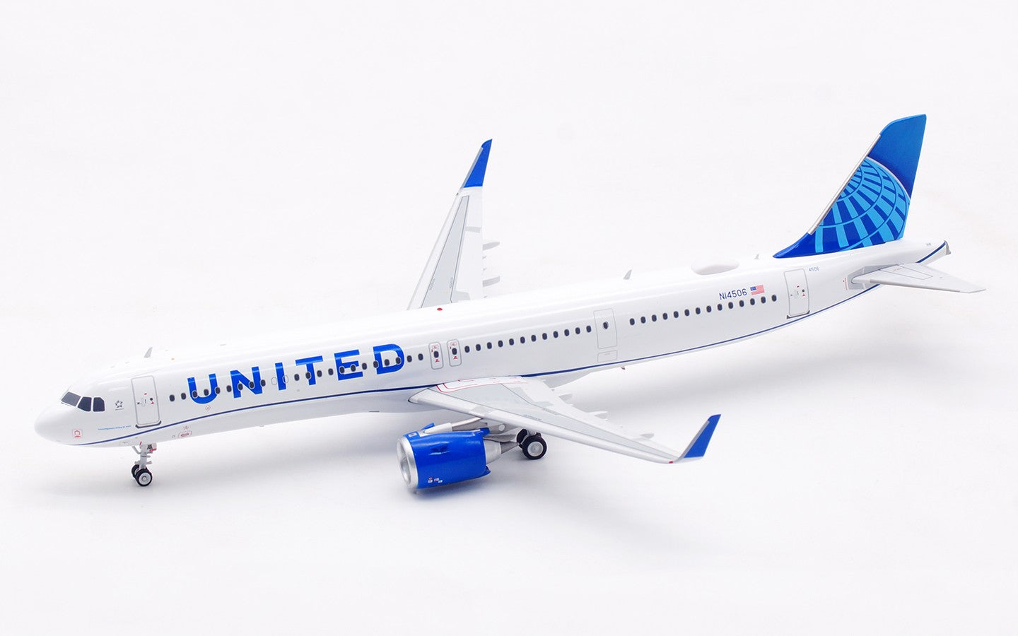 1:200 InFlight United A321NEO N14506 Passenger Airplane Diecast Aircraft Model