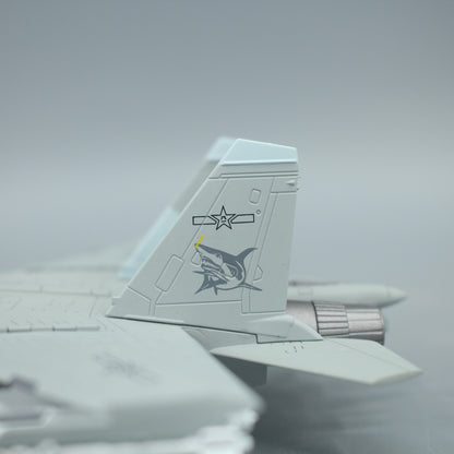 1:100 J-15T Carrier-based Fighter Jet Airplane Diecast Military Aircraft Model