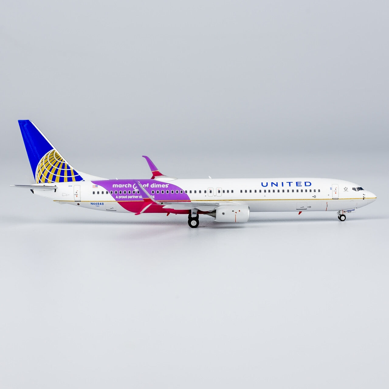 1:400 NG Model UNITED BOEING 737-900ER Passenger Airplane Diecast Aircraft Model