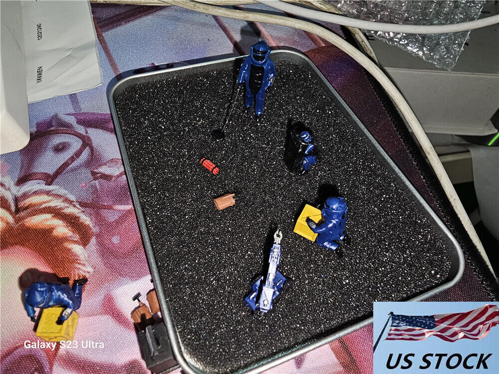 NEW 1:64 Bomb Disposal HONGKONG Robot Dog Team Resin Smart Doll Figure