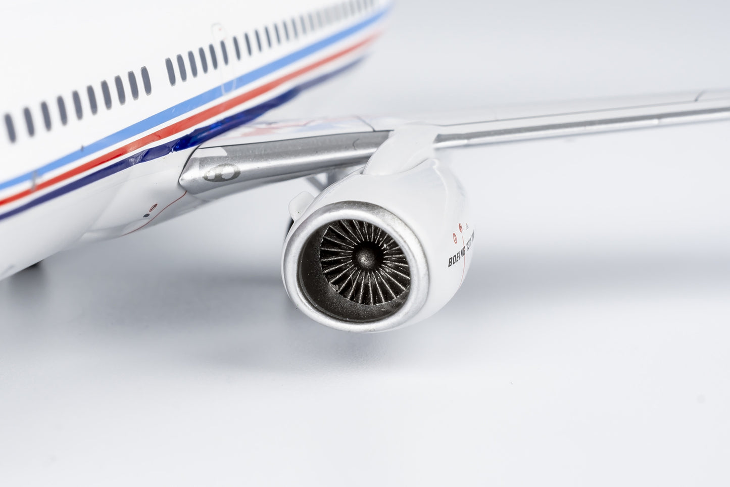 1/200 China Air Force B737-700 B-4025 aircraft model limited edition