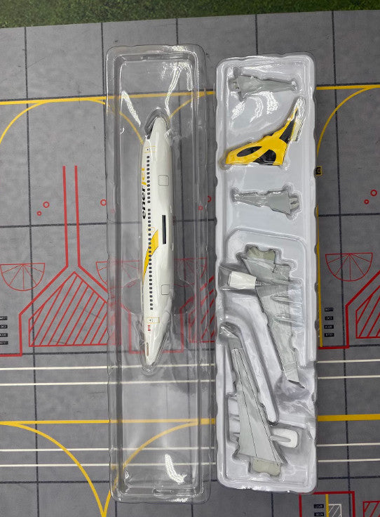 1:200 Hogan ENERJET Boeing 737-800 Passenger Airplane ABS Plastic Aircraft Model