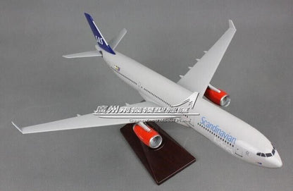 40CM SAS Scandinavian AIRBUS A330 Passenger Airplane Resin Aircrarft Plane Model