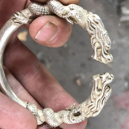 Old Chinese Tibet Silver HandCarved Dragon Head Bracelet　Collectable