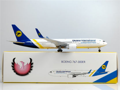 1:400 Phoenix Ukraine International B767-300ER Airplane Diecast Aircraft Model