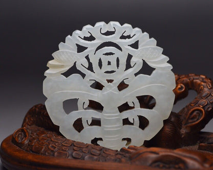 Top Chinese Natural Hetian White Jade Carving Exquisite Statue Pendant Jewelry
