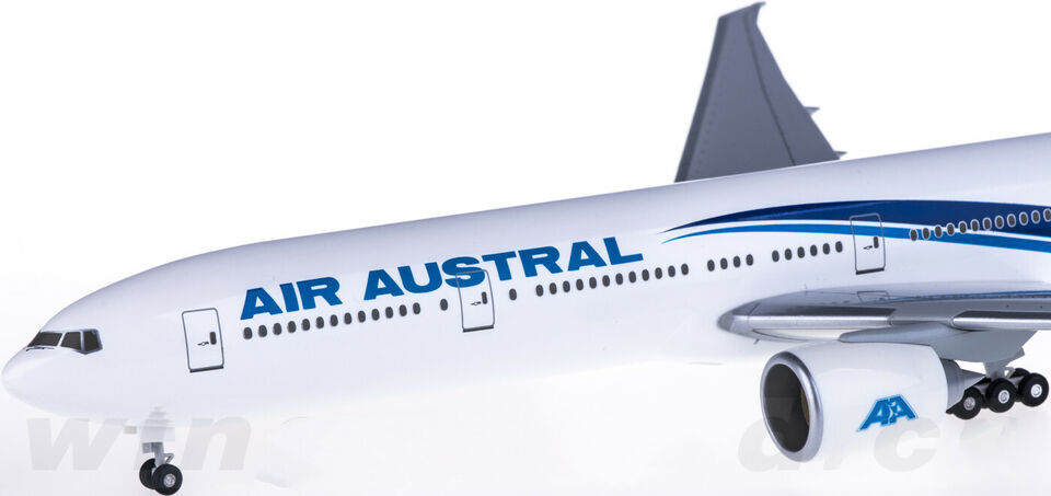 1:200 37CM Hogan AIR AUSTRAL BOEING 777-300ER Passenger Plane ABS Plastic Model