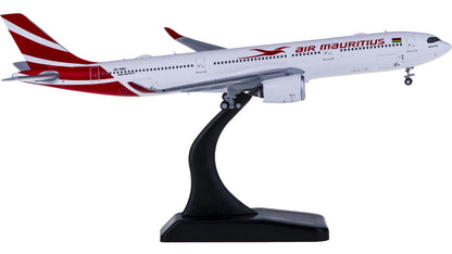 1:400 JC Wings Air Mauritius AIRBUS A330-900neo Passenger Airplane Diecast Model