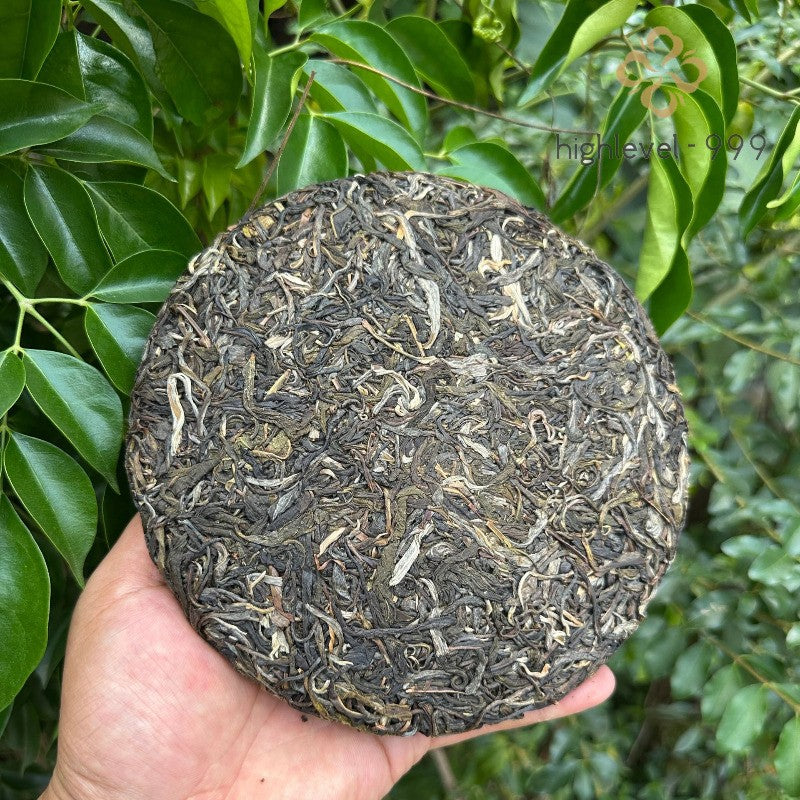 357g Raw Pu'er Aged Bulang Mountain Yunnan Compressed Tea Cake