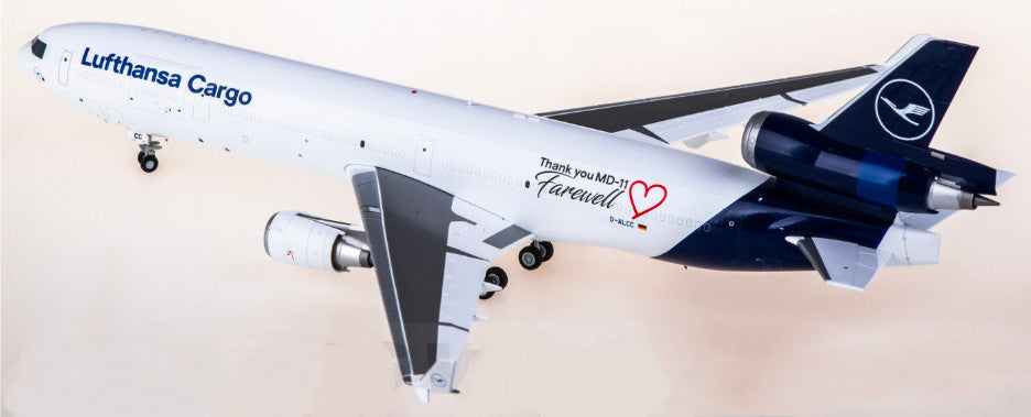 1:200 SQ Wings Lufthansa MD-11 D-ALCC Passenger Airplane Diecast Plane Model