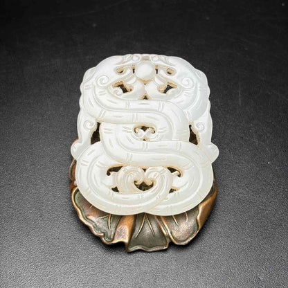 Chinese Natural Hetian Jade Hand-carved Exquisite Dragon Pendant 31182