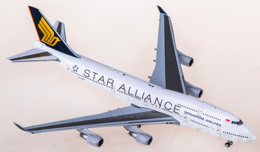 1:400 JC Wings Singapore Airlines B747-400 Airplane Diecast Aircraft Model
