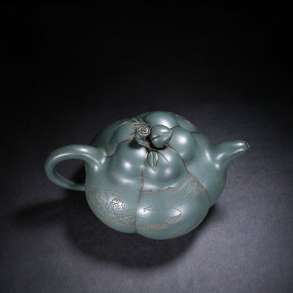 Chinese Yixing Zisha Clay Handmade Exquisite Teapot （合桃 盖款：汪宝根）