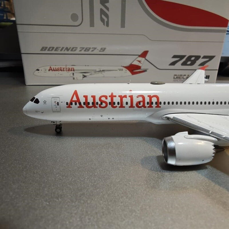 1:400 JC Wings Austrian Airlines Boeing 787-9 Airplane Diecast Aircraft Model