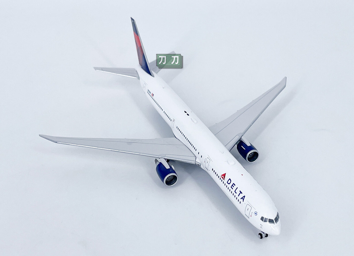 1:400 PandaModel DELTA B767-400 N825MH Passenger Airplane Diecast Model