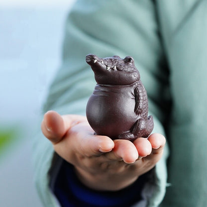 Handmade Artwork Yixing Zisha Purple Clay Tea Pet Alligator Table Decoration New