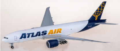 1:200 Geminijets Atlas Air B777-200 N703GT Passenger Airplane Diecast Model