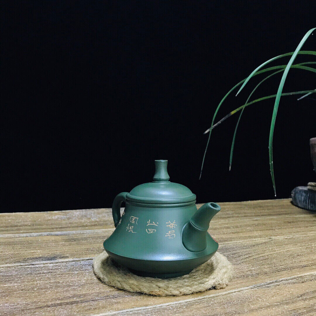 Chinese Yixing Zisha Clay Handmade Exquisite Teapot （玉笠 底款：姜礼明）