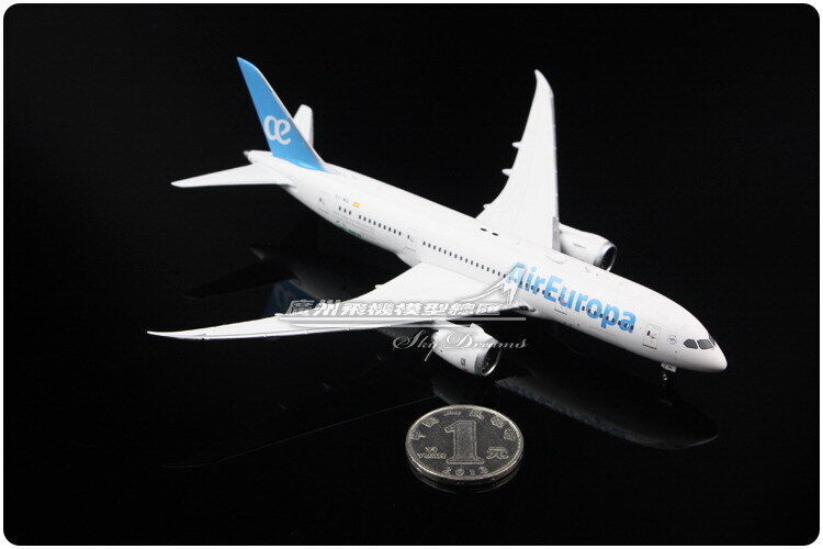 1:400 Phoenix Air Europa BOEING 787-8 Passenger Airplane Diecast Aircraft Model