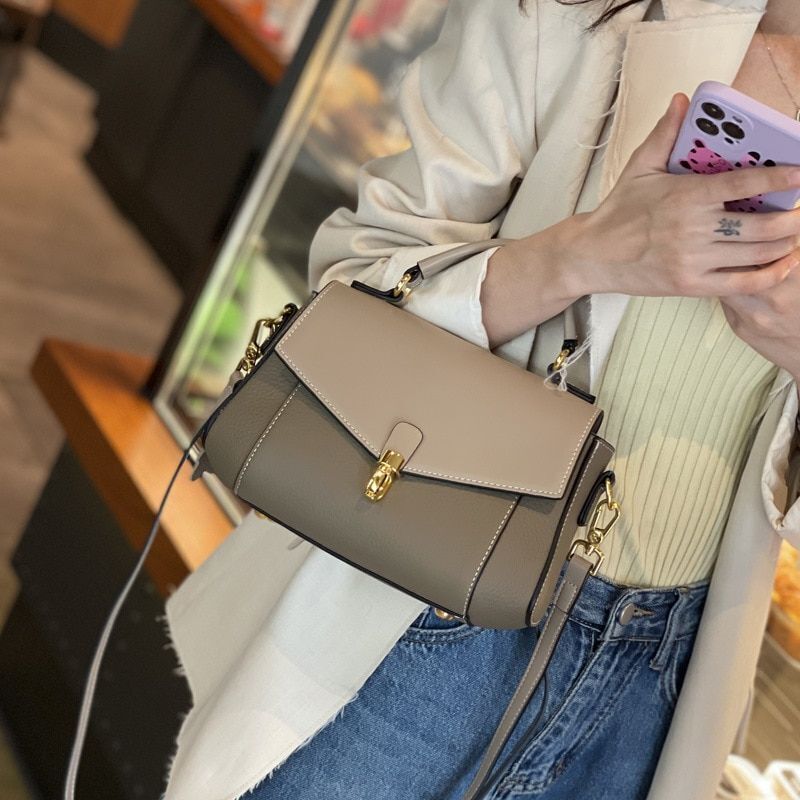 Genuine Leather Messenger Shoulder Bag Fashion Cowhide Handbag 23*10*16 CM Shell