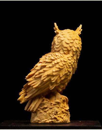 CC1203B -- 9 CM High Carved Boxwood Carving : Vivid Smart Owl