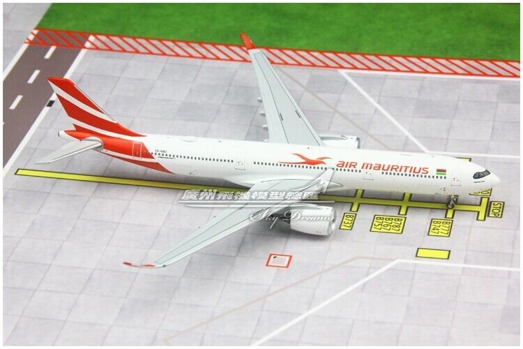 1:400 JC WINGS AIR MAURITIUS AIRBUS A330-900 Passenger Airplane Diecast Model