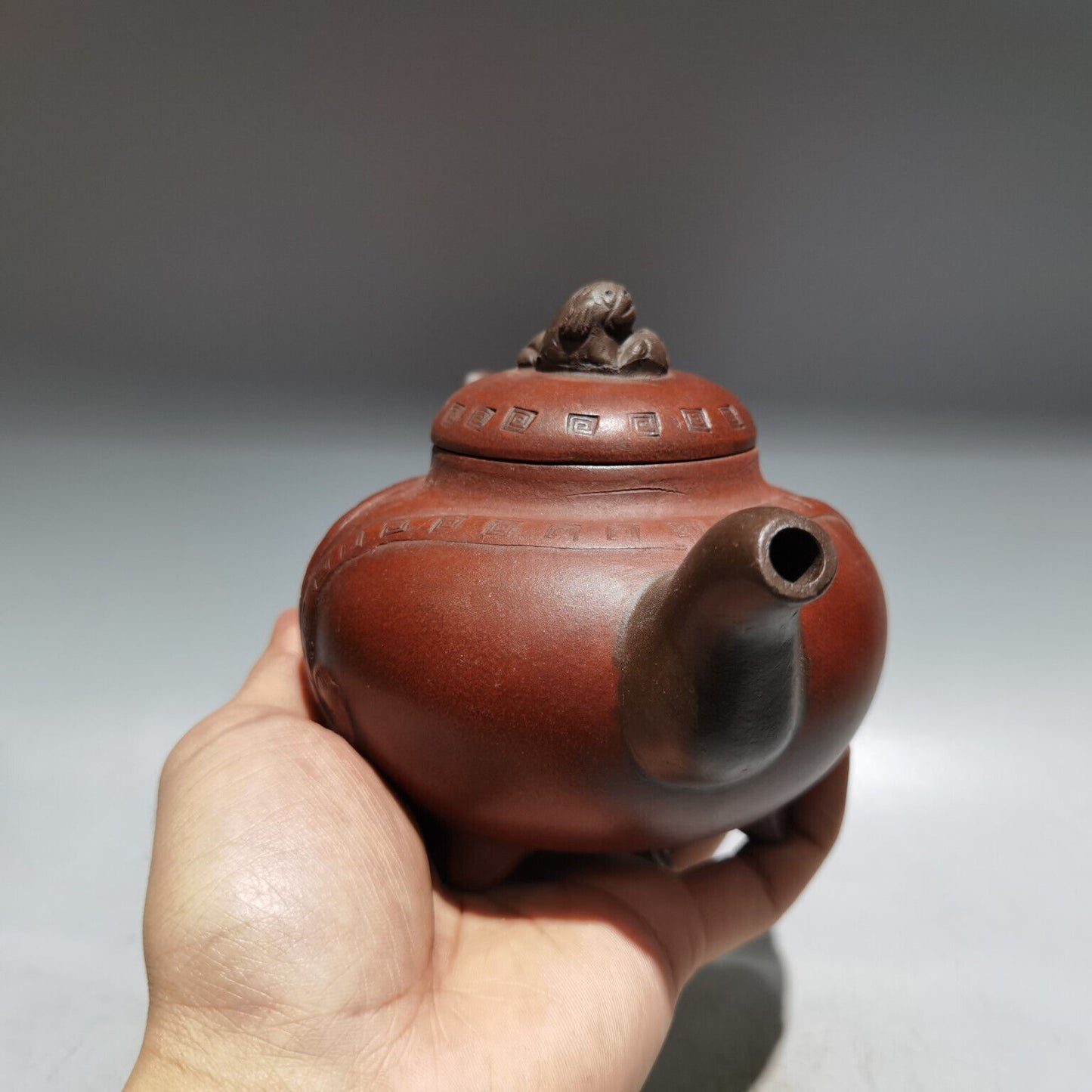 Chinese Yixing Zisha Clay Handmade Exquisite Teapot（狮尊三足壶 底款：时大彬）