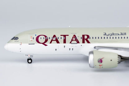 1:400 NG Model QATAR BOEING 787-8 Passenger Airplane Diecast Aircraft Model