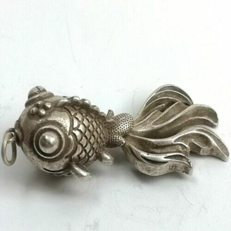 China Tibet Silver Carvings Lovely Fish Pendant Amulet Pendant Won Collection