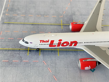 Phoenix Lion Air for Airbus A330-900neo PK-LEI 1:400 DIECAST Aircraft Model