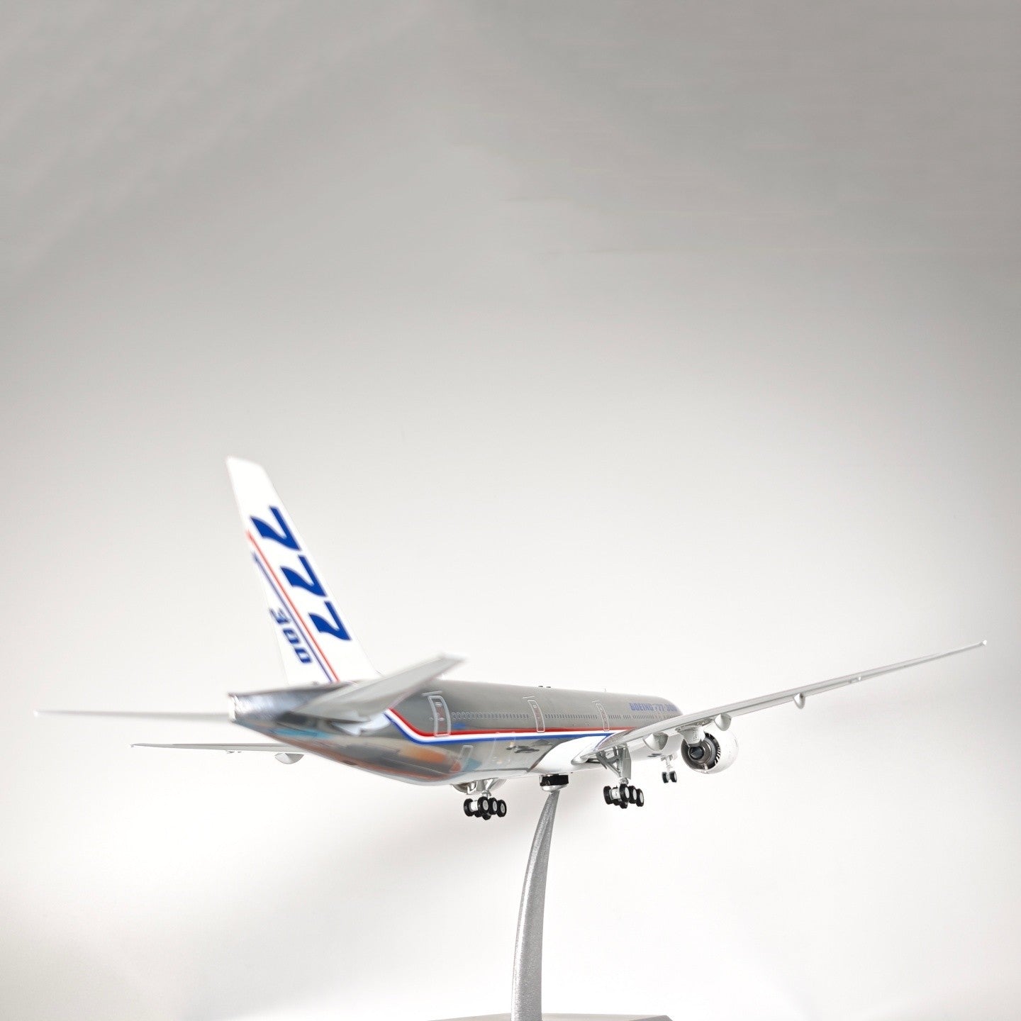 1:200 InFlight Boeing 777-300ER N5014K Passenger Airplane Diecast Plane Model