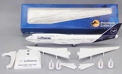 1:200 38CM RISESOON Lufthansa BOEING 747-8i Passenger Airplane ABS Plastic Model