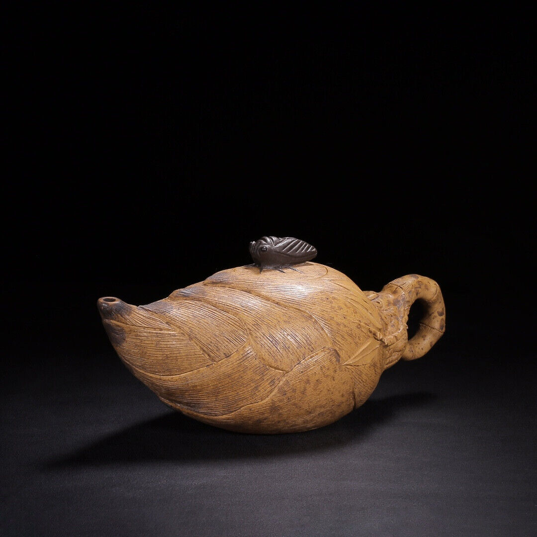 Chinese Yixing Zisha Clay Handmade Exquisite Teapot（竹笋 底款：陈鸣远）