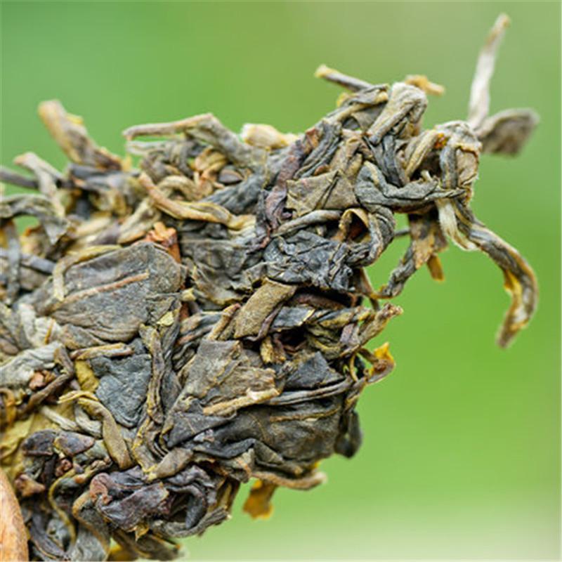 Raw Pu Erh Tea Cake Yunnan Highland Ancient Tree Sheng Pu erh 357g