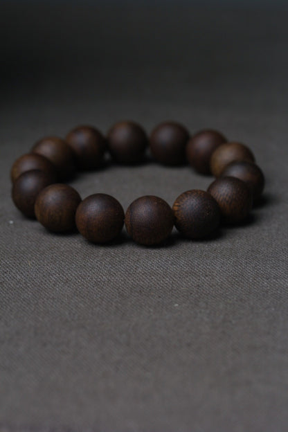 16mm Chinese Natural Eaglewood Handmade Exquisite Bracelets 30623