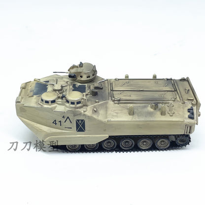 1:72 US AAV-7A1 Amphibious Armoured Assault Vehicle Desert Painting Model