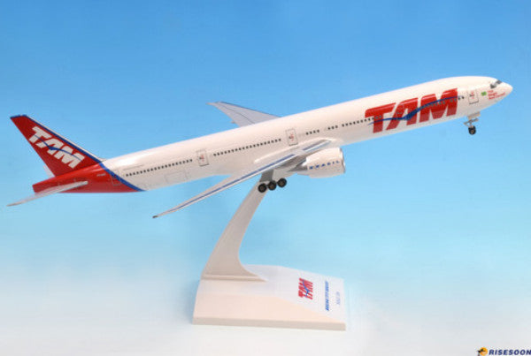 1:200 37CM RISESOON TAM BOEING 777-300ER Airplane ABS Plastic Aircraft Model