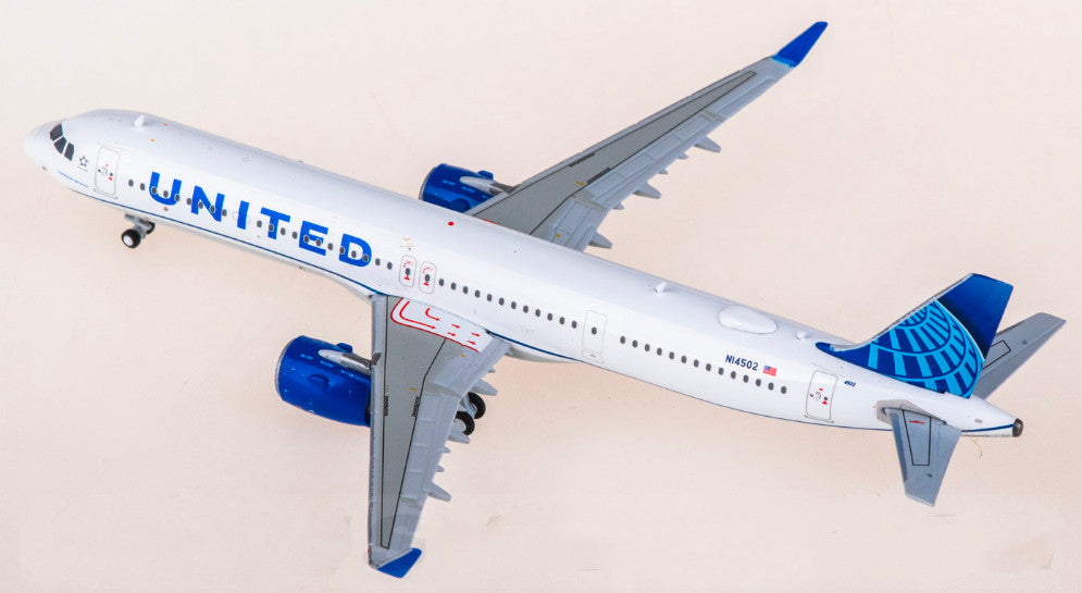 1:400 Geminijets United Airlines Airbus A321neo Passenger Airplane Diecast Model