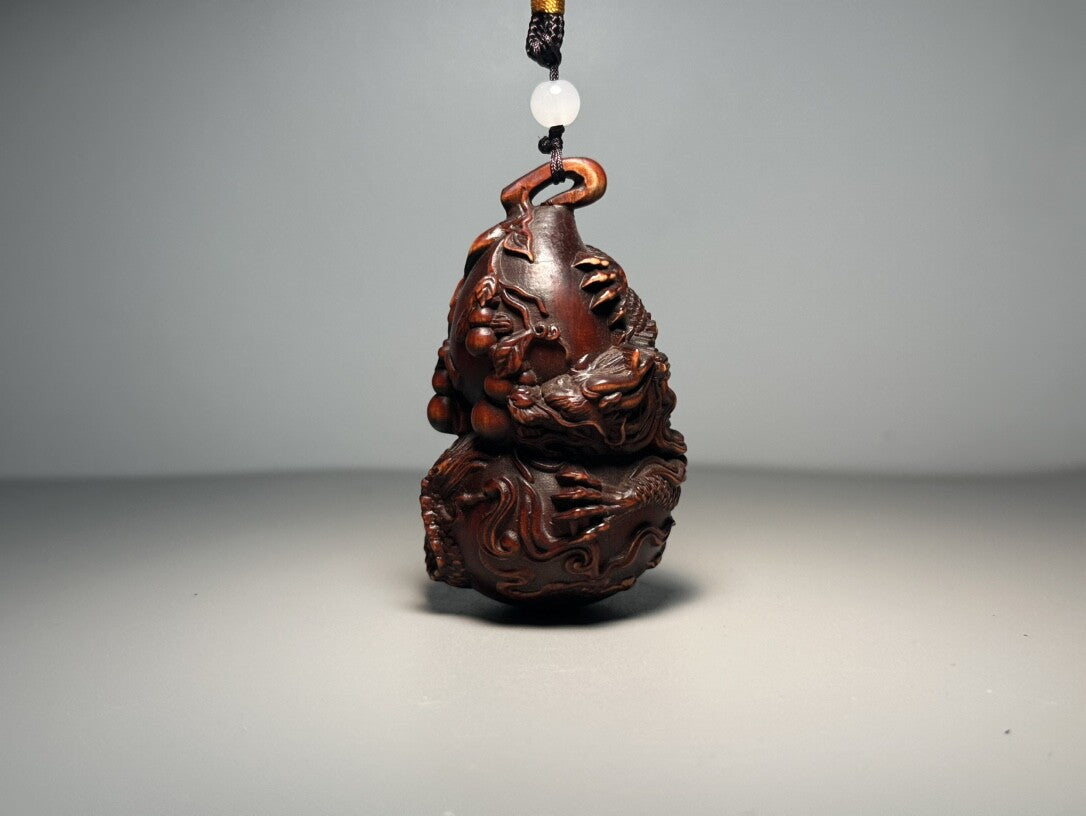 Old Tibetan Boxwood Carving with Exquisite Craftsmanship To Carve Dragon Gourds
