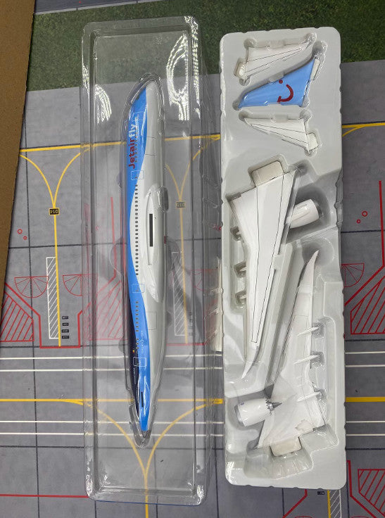 1:200 Hogan TUI Boeing 787-8 Passenger Aircraft ABS Plastic Plane Airplane Model